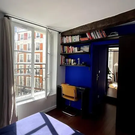 Appartamento Au Coeur Du Marais Parigi